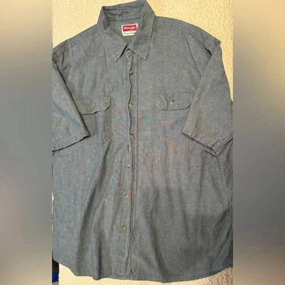Wrangler Men's Short Sleeve Button up Curved Hem Double‎ Pocket Shirt size Large - Picture 1 of 4